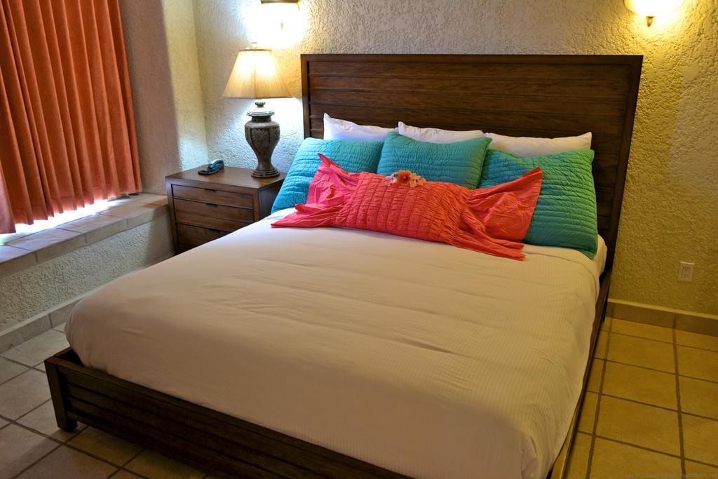 Mayan Princess Beach & Dive Resort Уест Бей Стая снимка
