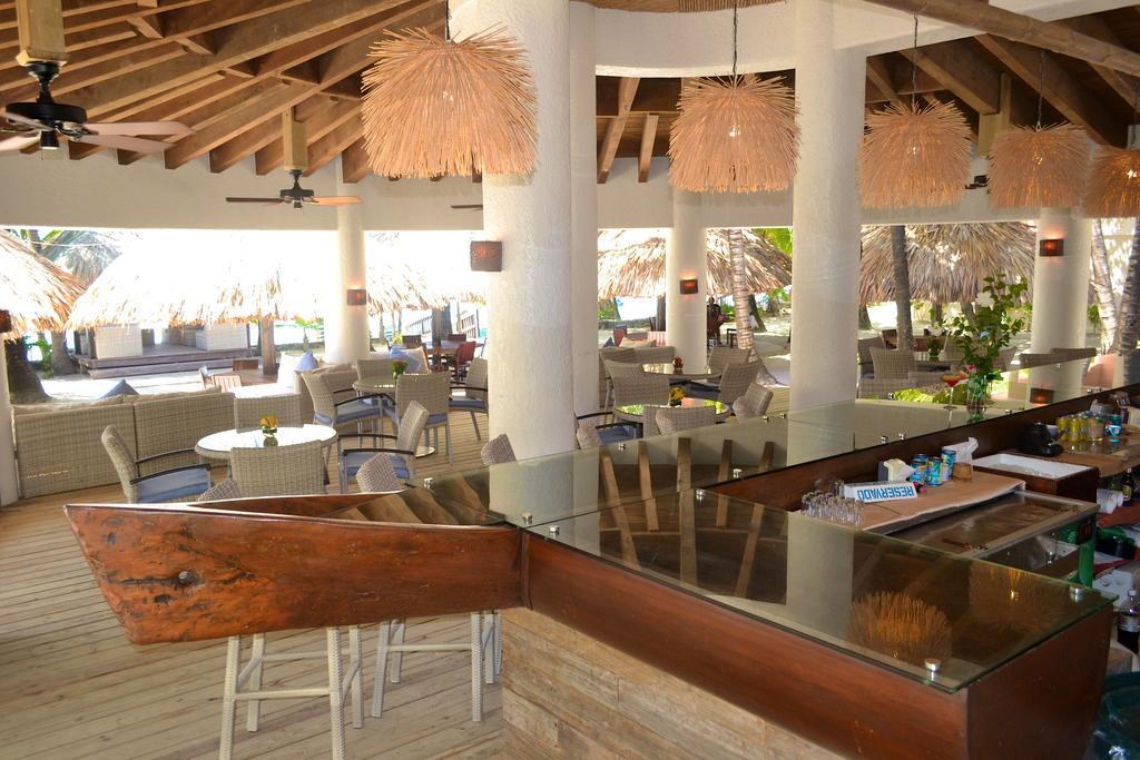Mayan Princess Beach & Dive Resort Уест Бей Екстериор снимка
